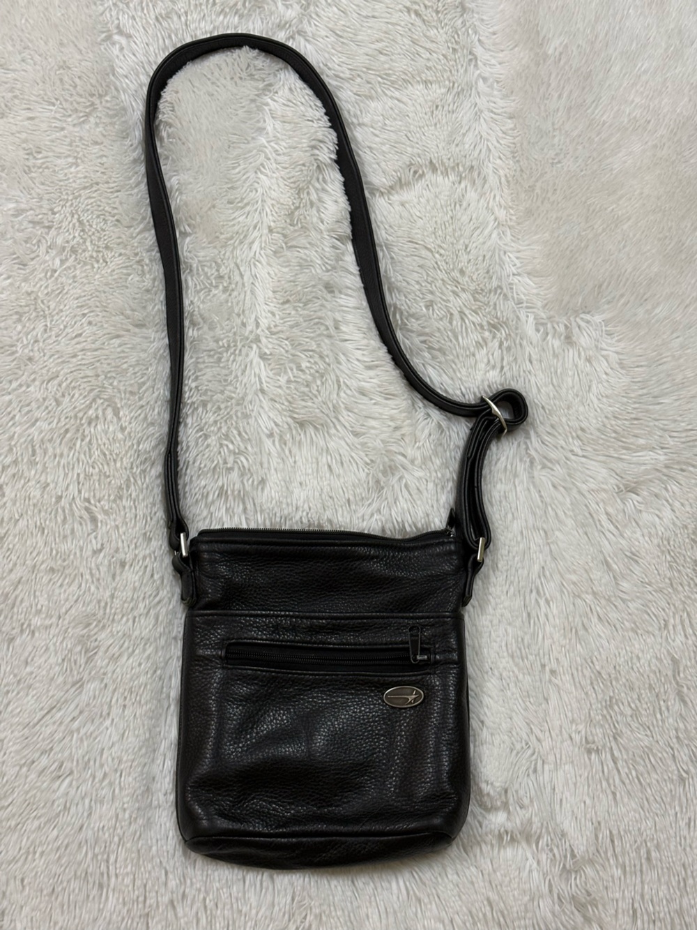 Classic Black Leather Crossbody Bag - Unbranded
